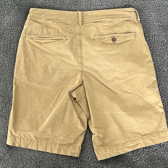 American Eagle Outfitters Men's Next Level Flex Classic Khaki Shorts Size 30 - Picture 6 of 7